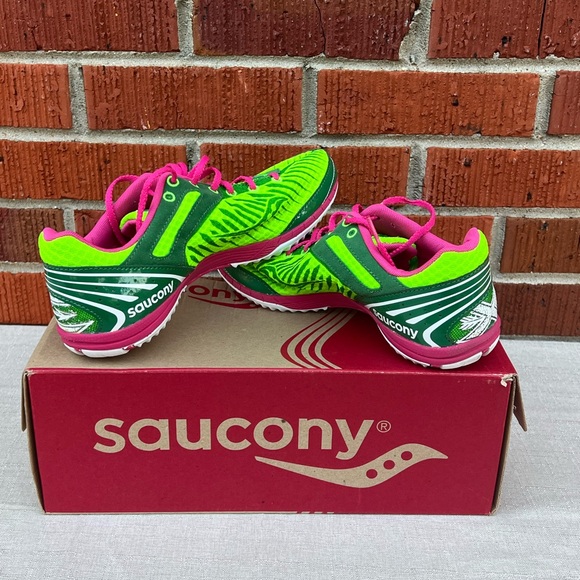 NEW Women's 10 Saucony - Picture 3 of 9
